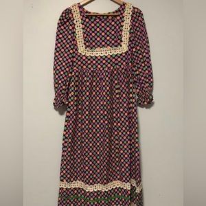 Vintage 1960s Cottagecore Dress. Handmade, lace trim, rainbow floral colour. US6